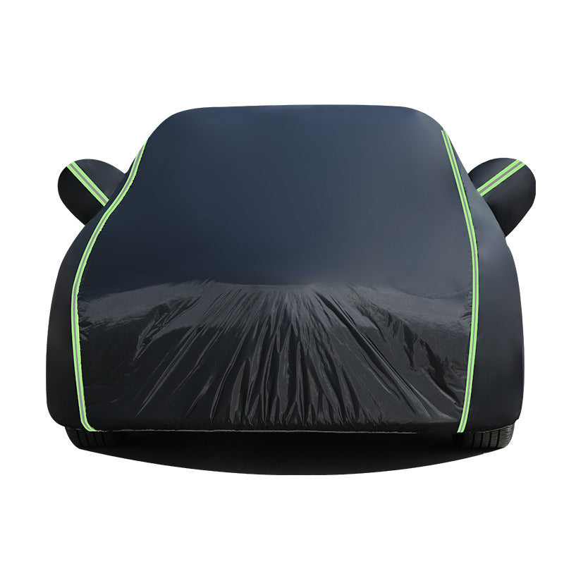 Detalle de la franja reflectante de seguridad de la funda para coche